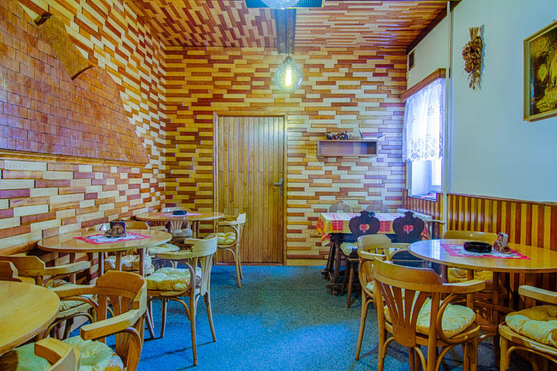 Šatna - škola Šatna - škola